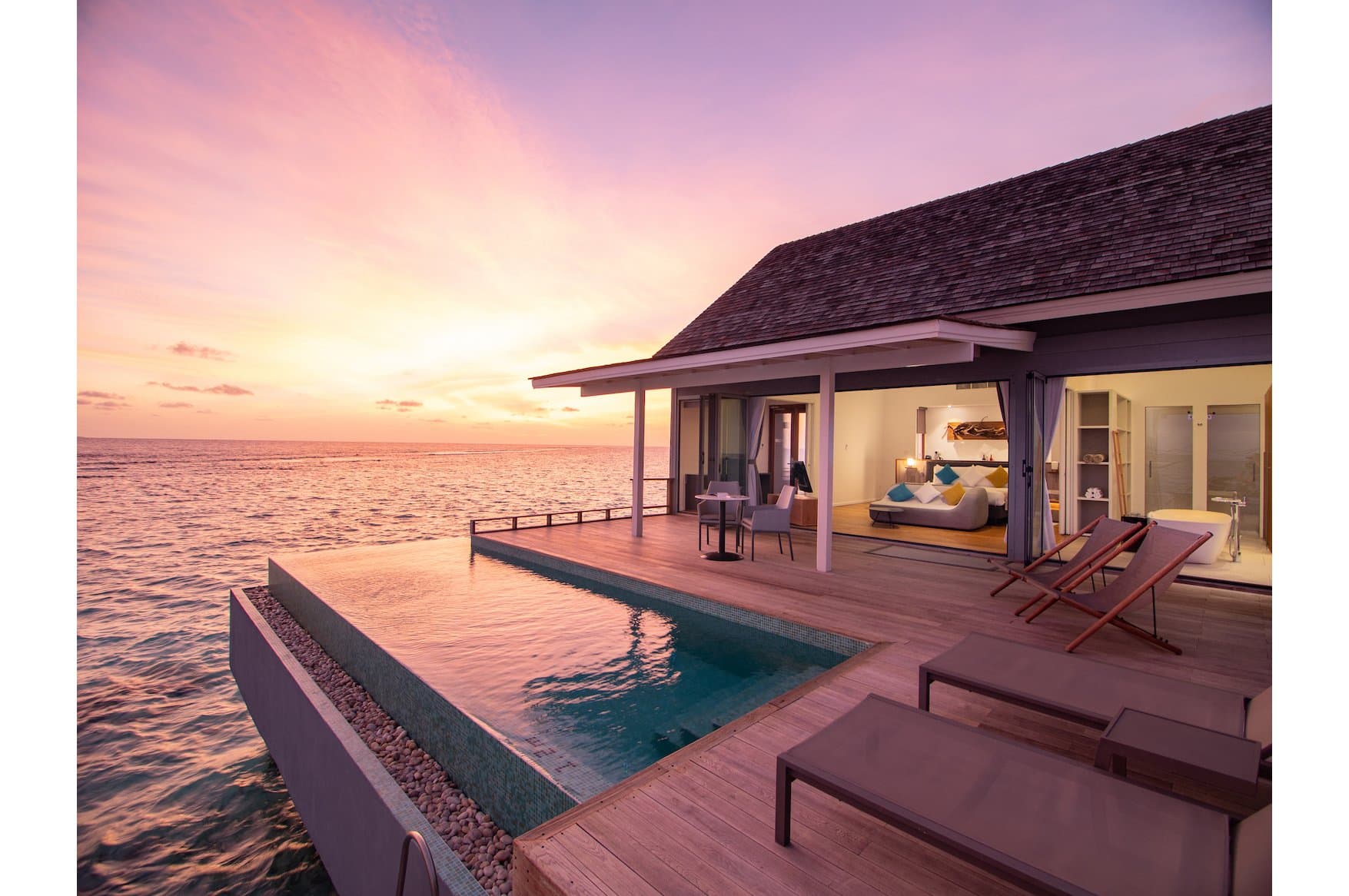 Идеальная вилла и завтрак в бассейн – в Kuramathi Maldives