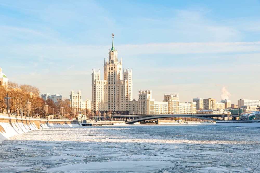 «Я шагаю по Москве» – ежедневный сборный тур от «Виадук Тур»