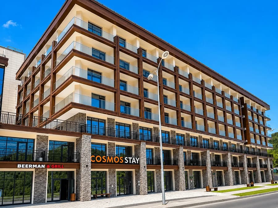 На курорте «Бирюзовая Катунь» открылся первый отель сети Cosmos