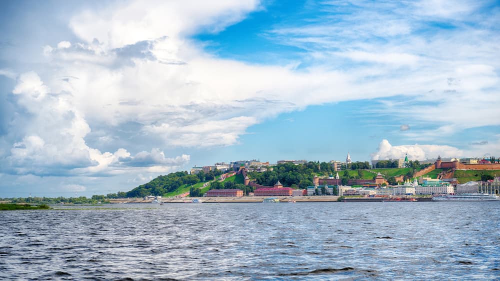 В Нижнем Новгороде открылись водные прогулки на теплоходе «Нева-4»