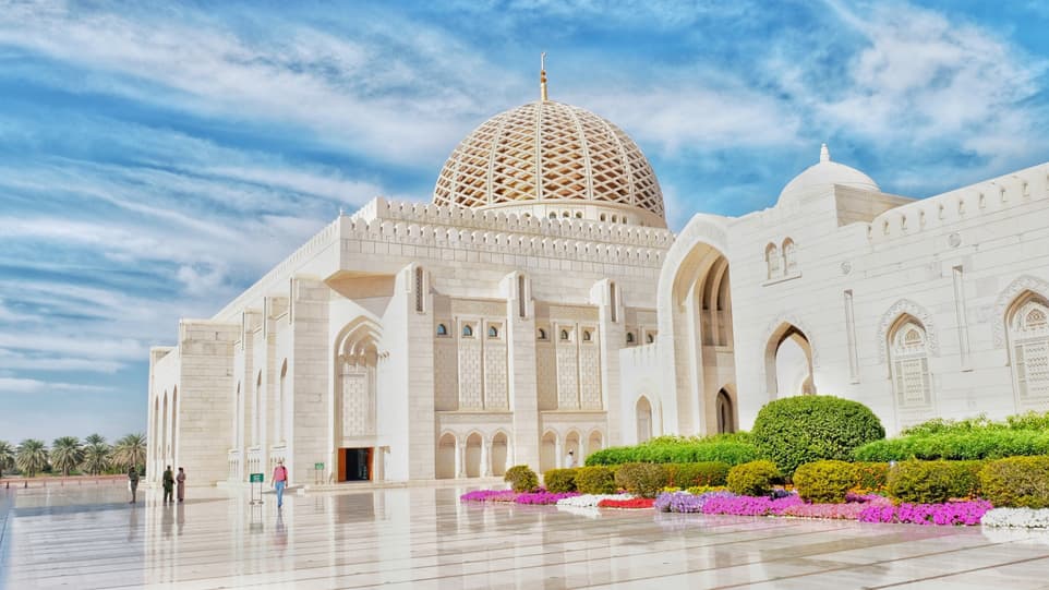 Fun&Sun запускает туры из Москвы в Маскат на рейсах Oman Air